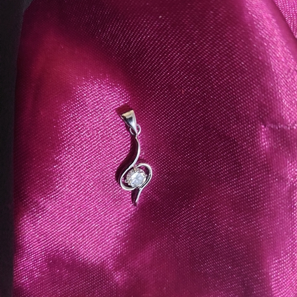 Silver Pendant - Picture 2 of 6